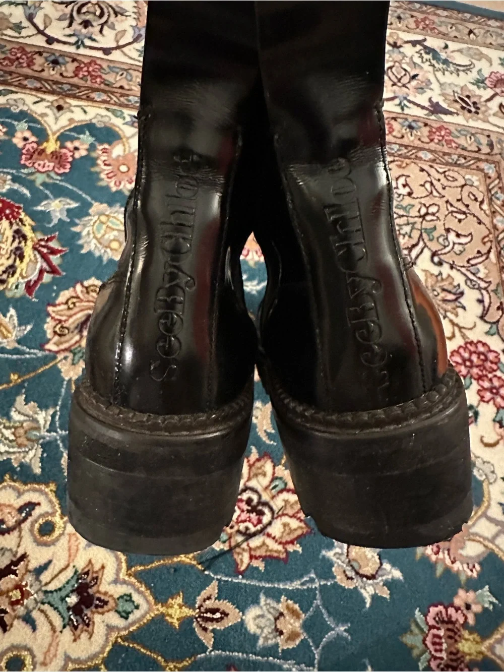 See By Chloé Mallory Glossed Leather Chelsea Ankle Boots Black 38.5 - Picture 8 of 11